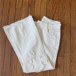 Stylish white Frayed Hem Jeans